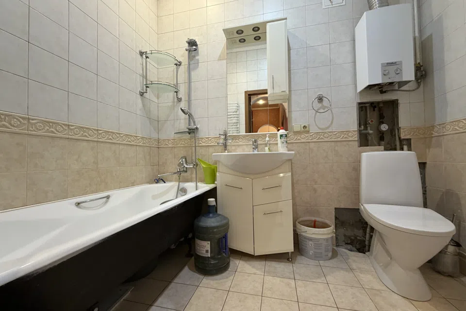 Продаётся 2-комнатная квартира, 65 м²