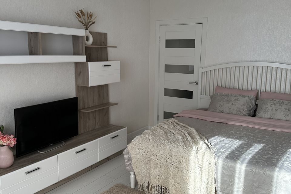 Продаётся 1-комнатная квартира, 41.8 м²
