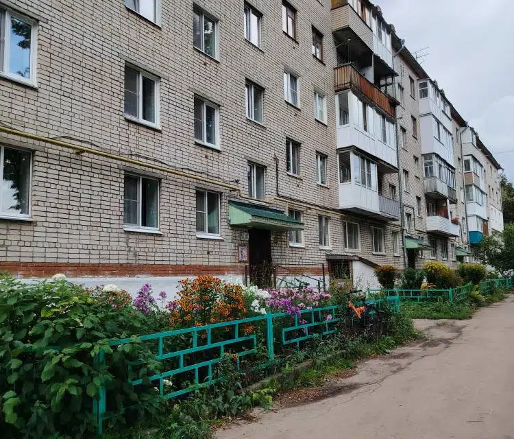 Продаётся 3-комнатная квартира, 49.4 м²