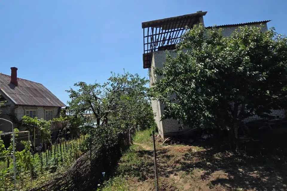 Продаётся 3-этажный дом, 100 м²