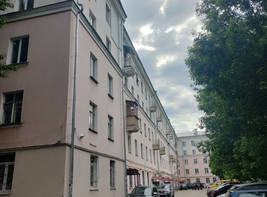 Продаётся комната в 3-комн. квартире, 17 м²