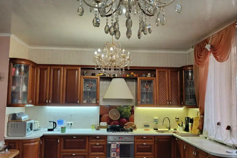 Продаётся 2-этажный дом, 480 м²