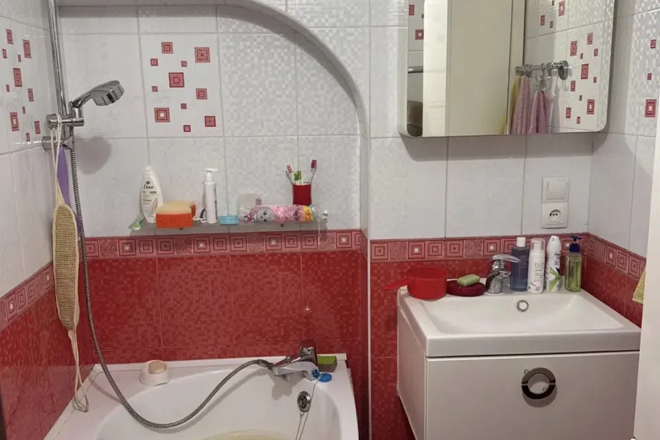 Продаётся 3-комнатная квартира, 74.4 м²