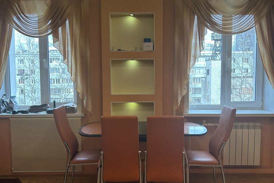 Продаётся 2-комнатная квартира, 56.4 м²