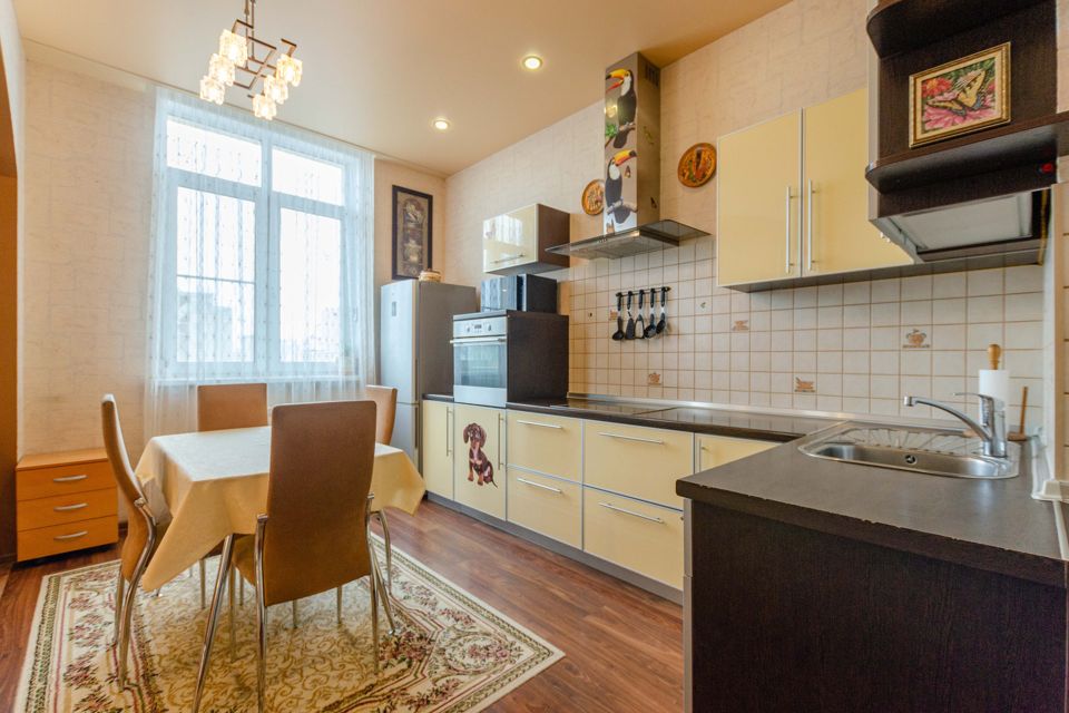 Продаётся 2-комнатная квартира, 83.5 м²