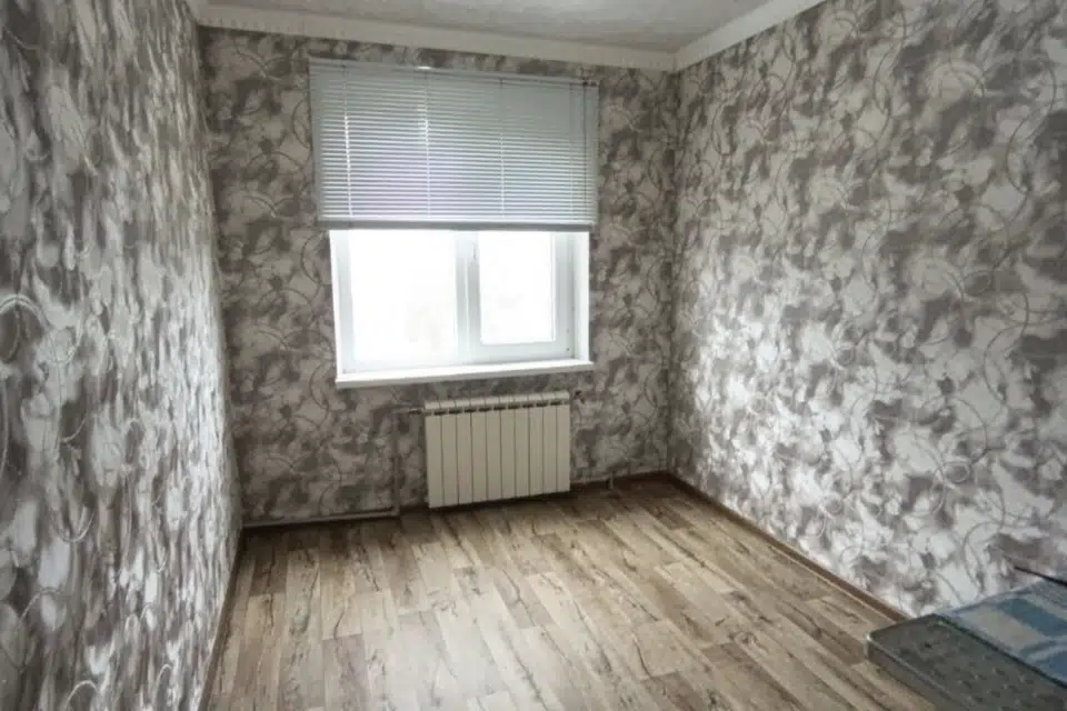 Продаётся 4-комнатная квартира, 61 м²
