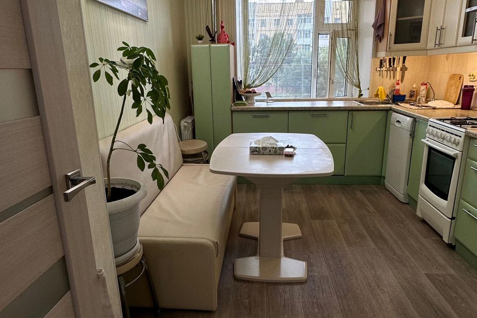 Продаётся 3-комнатная квартира, 68.4 м²