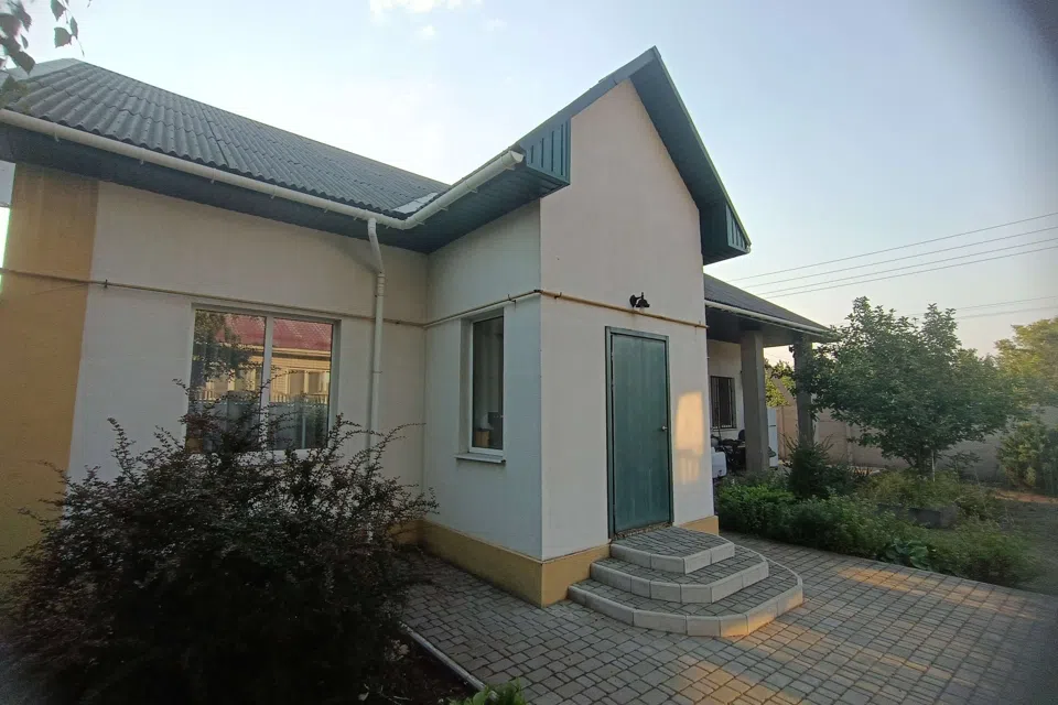 Продаётся 2-этажный дом, 209 м²
