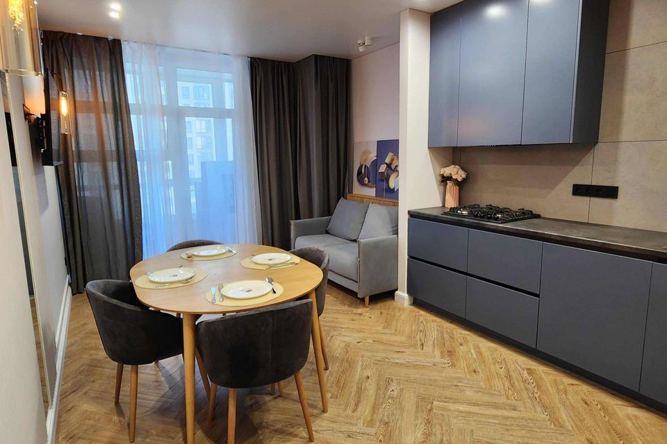 Продаётся 2-комнатная квартира, 82 м²