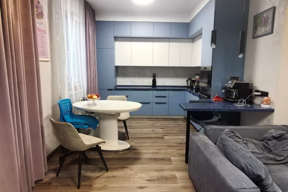 Продаётся 3-комнатная квартира, 74.9 м²