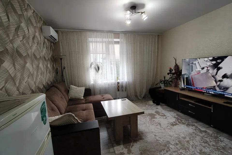 Продаётся 3-комнатная квартира, 62.7 м²
