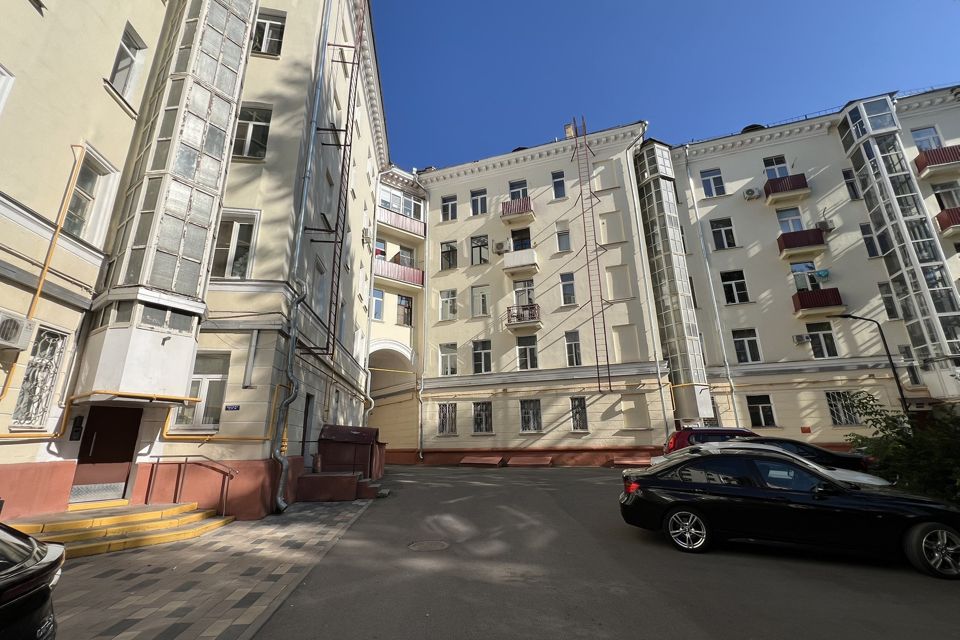 Продаётся 2-комнатная квартира, 66.7 м²