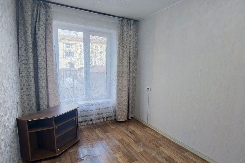 Продаётся комната в 1-комн. квартире, 13 м²