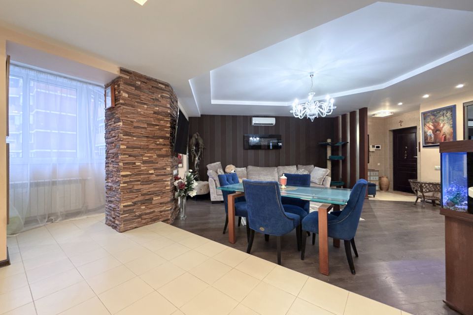 Продаётся 2-комнатная квартира, 66 м²