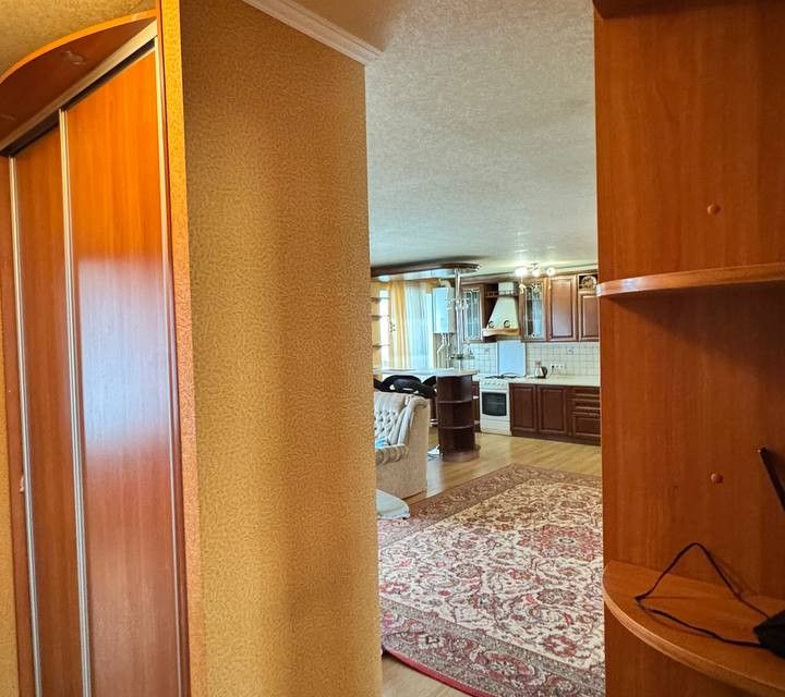 Продаётся 3-комнатная квартира, 73 м²