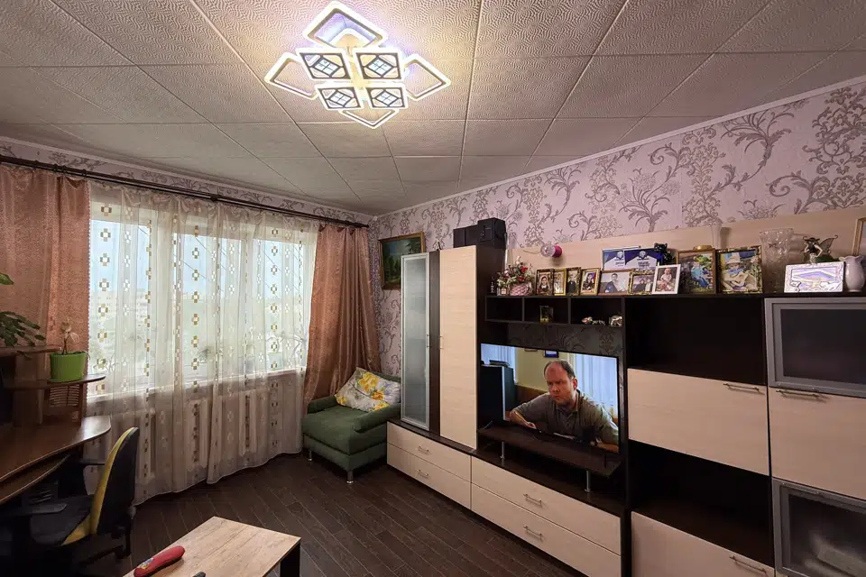Продаётся 2-комнатная квартира, 55.6 м²