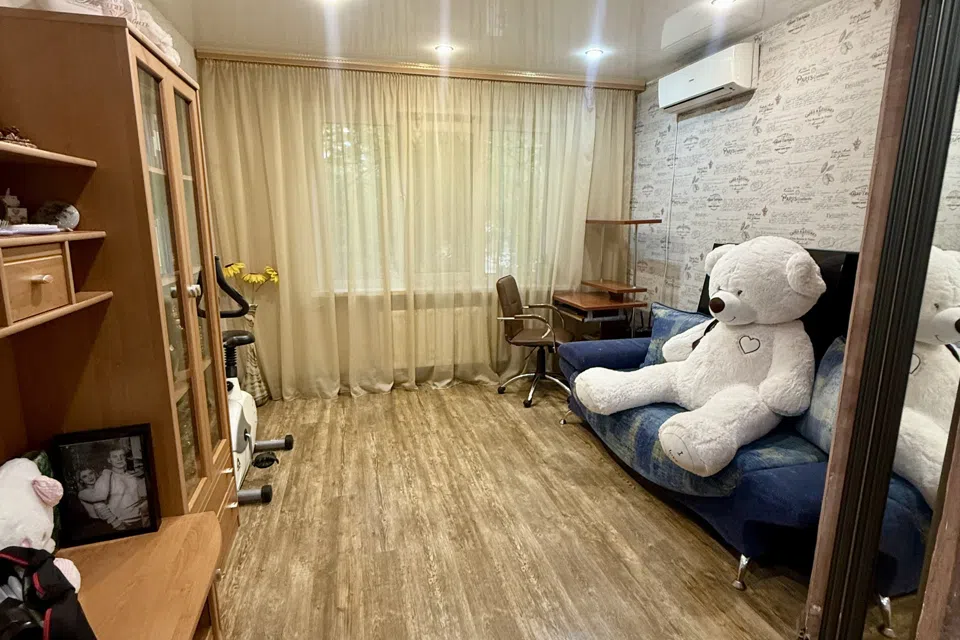 Продаётся 4-комнатная квартира, 96.5 м²