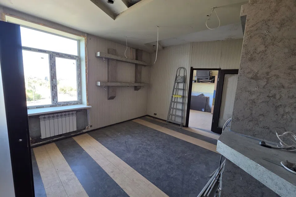 Продаётся 3-комнатная квартира, 61.8 м²