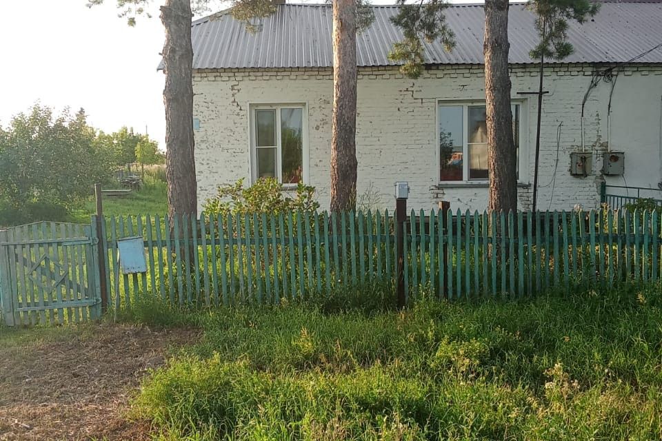 Продаётся 3-комнатная квартира, 41.9 м²