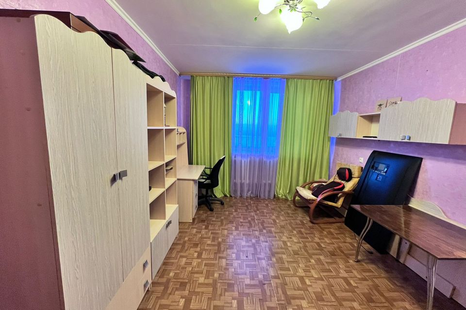 Продаётся 4-комнатная квартира, 82.3 м²
