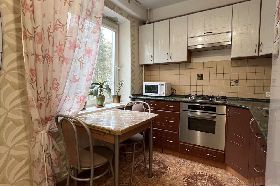Продаётся 3-комнатная квартира, 57 м²