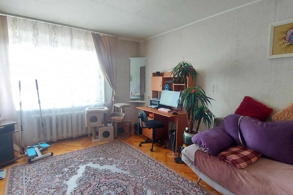 Продаётся 4-комнатная квартира, 76 м²