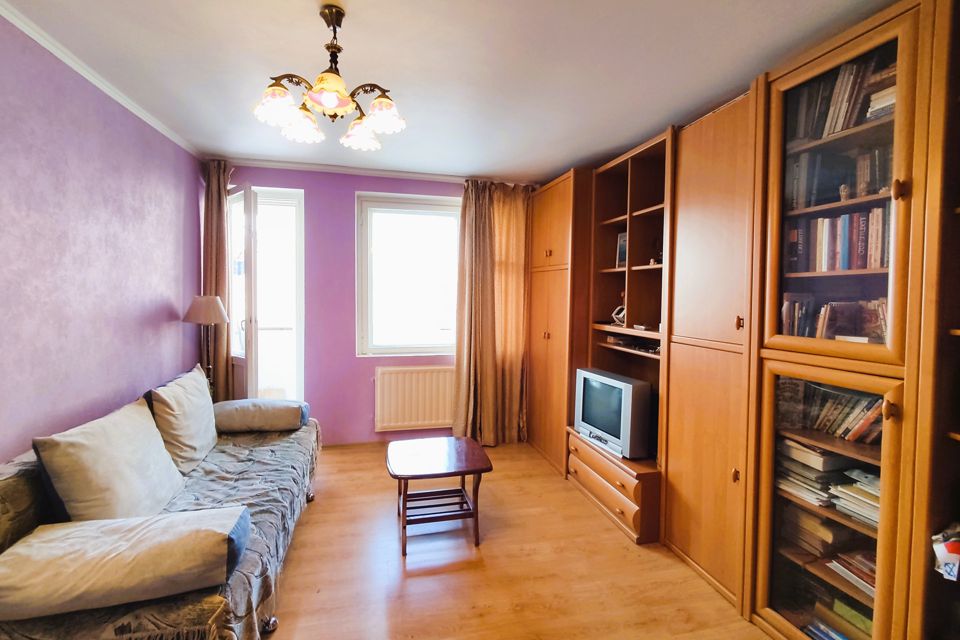 Продаётся 3-комнатная квартира, 57.3 м²