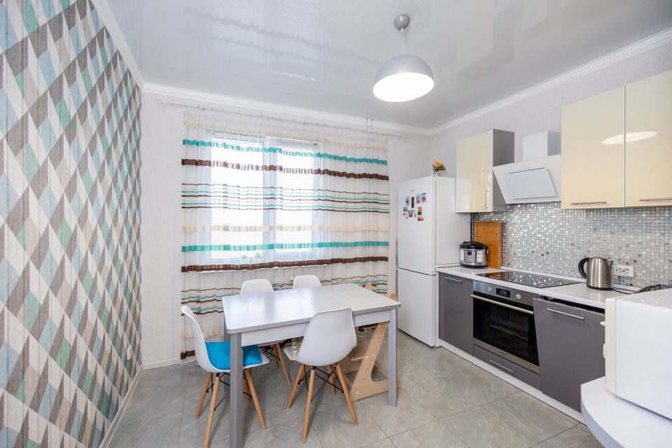 Продаётся 2-комнатная квартира, 60.3 м²