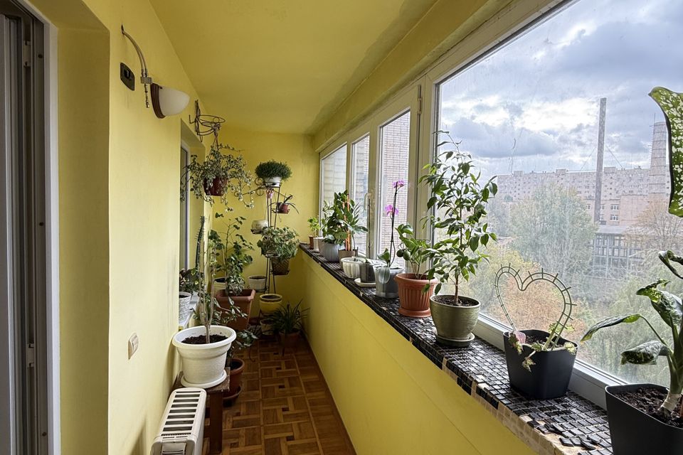 Продаётся 4-комнатная квартира, 99.4 м²