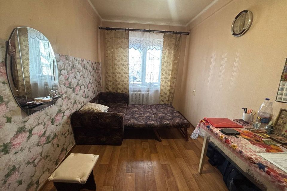 Продаётся комната в 4-комн. квартире, 12 м²