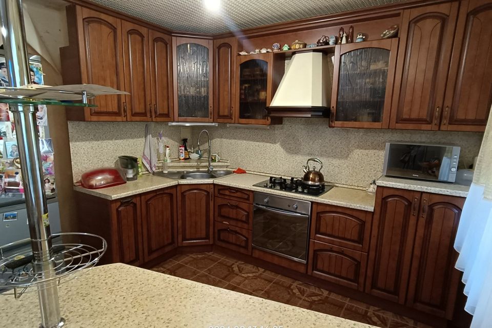 Продаётся 4-комнатная квартира, 90.2 м²