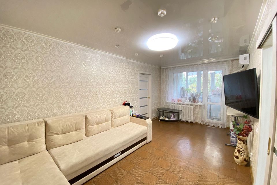 Продаётся 3-комнатная квартира, 52.3 м²