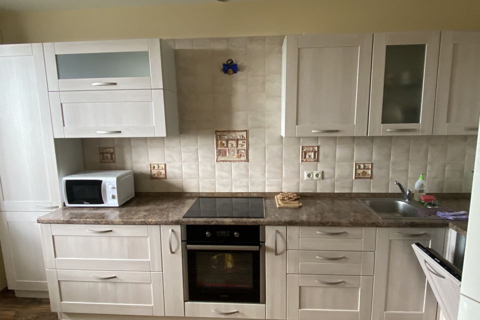 Продаётся 2-комнатная квартира, 68.6 м²