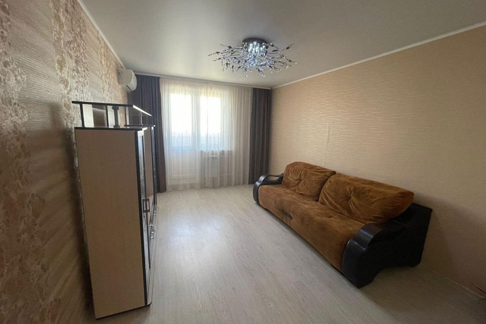 Продаётся 3-комнатная квартира, 82 м²