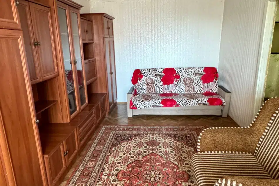 Продаётся 3-комнатная квартира, 55.9 м²