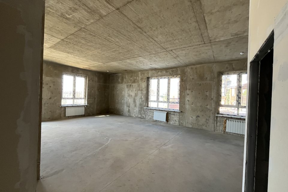 Продаётся 3-комнатная квартира, 74 м²