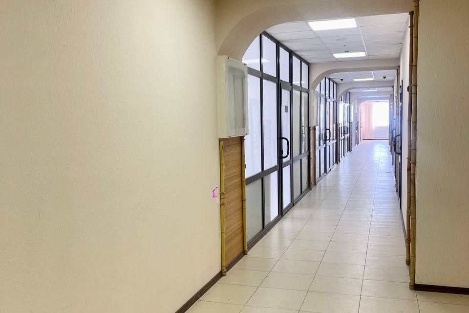 Сдаётся офис, 180 м²