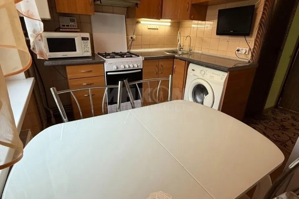 Продаётся 3-комнатная квартира, 65 м²