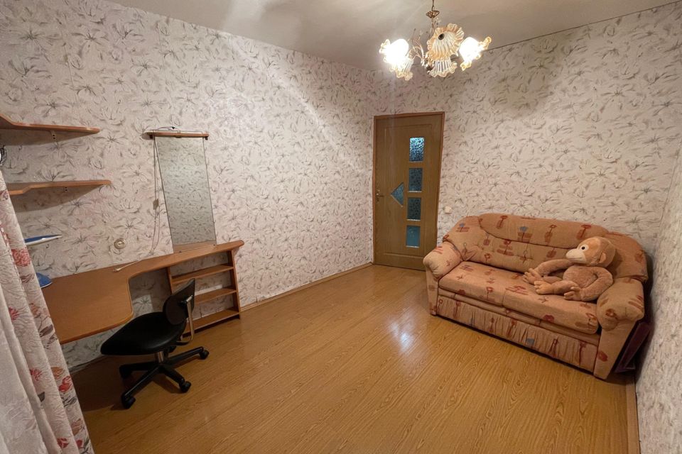 Продаётся 4-комнатная квартира, 75.4 м²