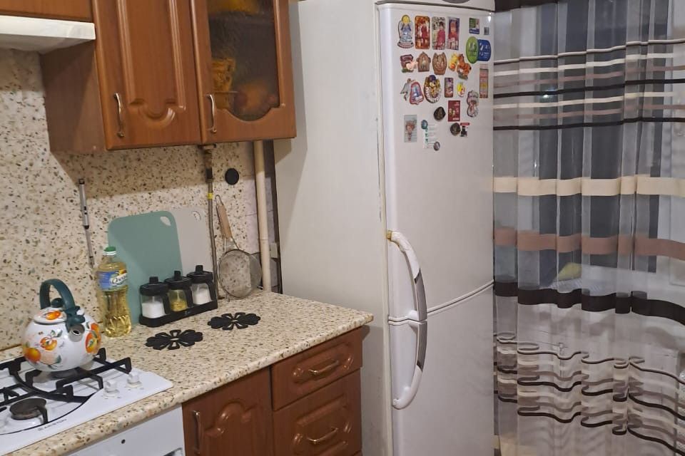 Продаётся 4-комнатная квартира, 72.8 м²