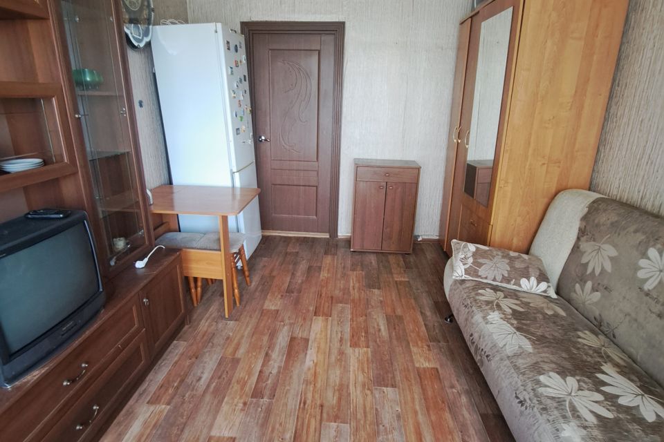 Продаётся комната в 5-комн. квартире, 12.7 м²