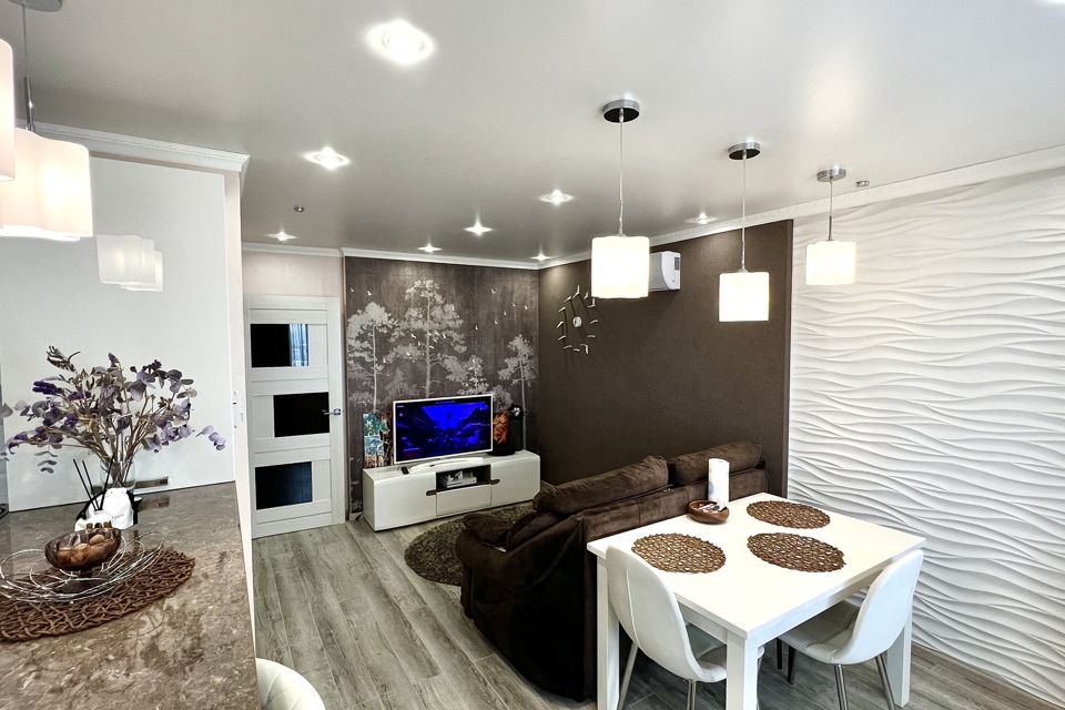 Продаётся 4-комнатная квартира, 109.9 м²