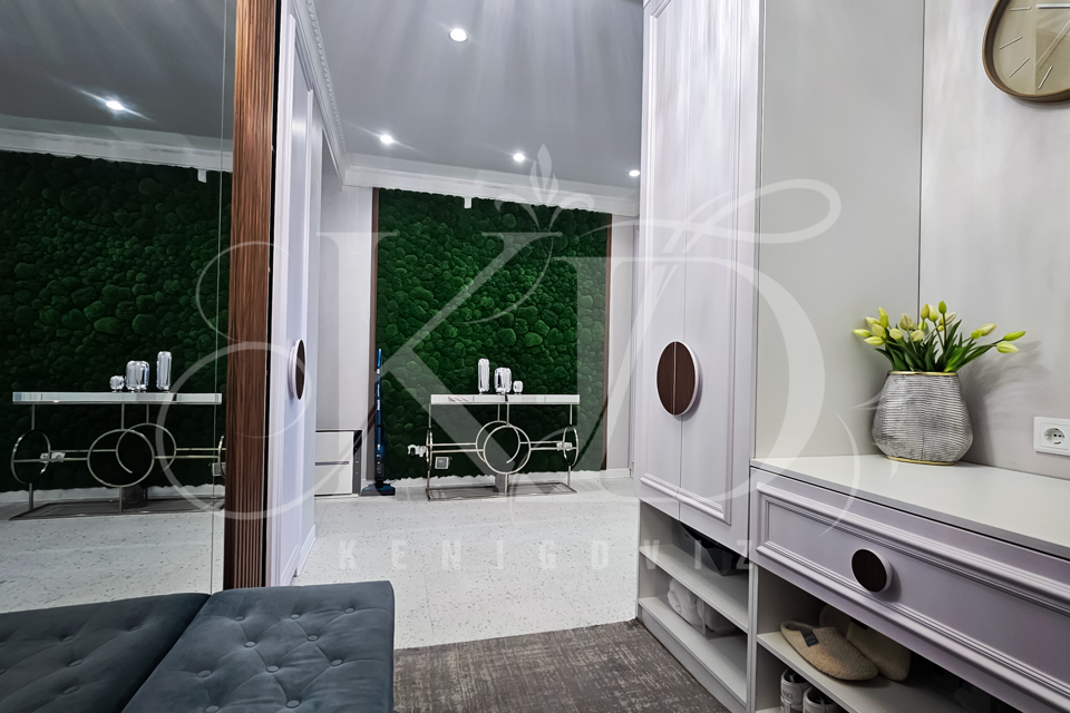 Продаётся 3-комнатная квартира, 101.8 м²
