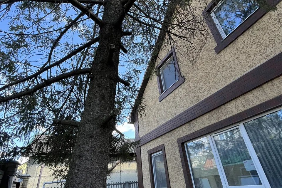 Продаётся 2-этажный дом, 160 м²