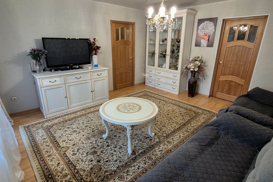 Продаётся 3-комнатная квартира, 57.3 м²