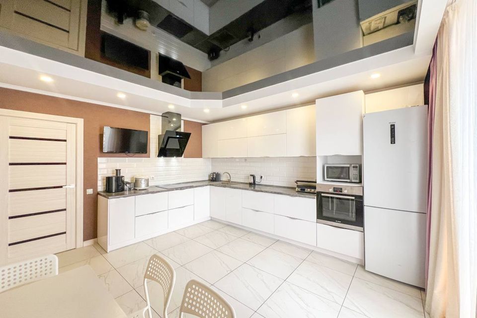 Продаётся 2-комнатная квартира, 84.2 м²