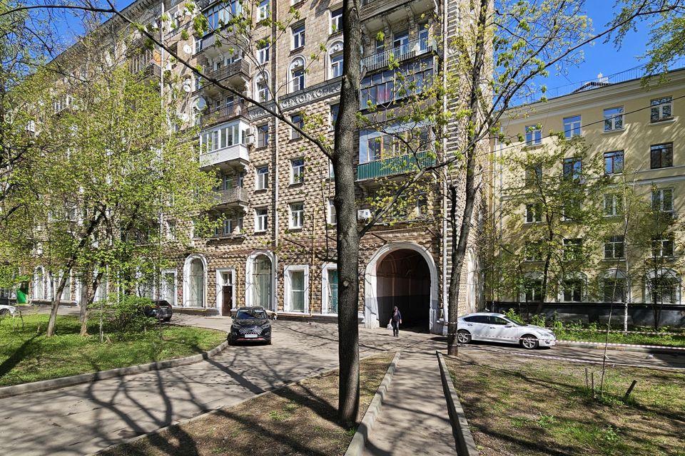 Продаётся 3-комнатная квартира, 105 м²