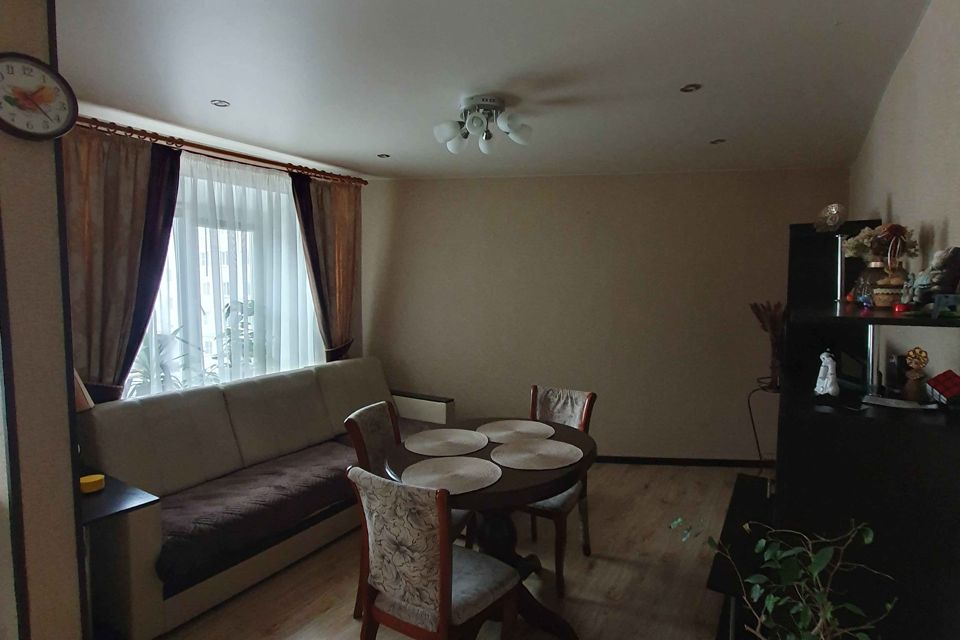 Продаётся 4-комнатная квартира, 77.5 м²