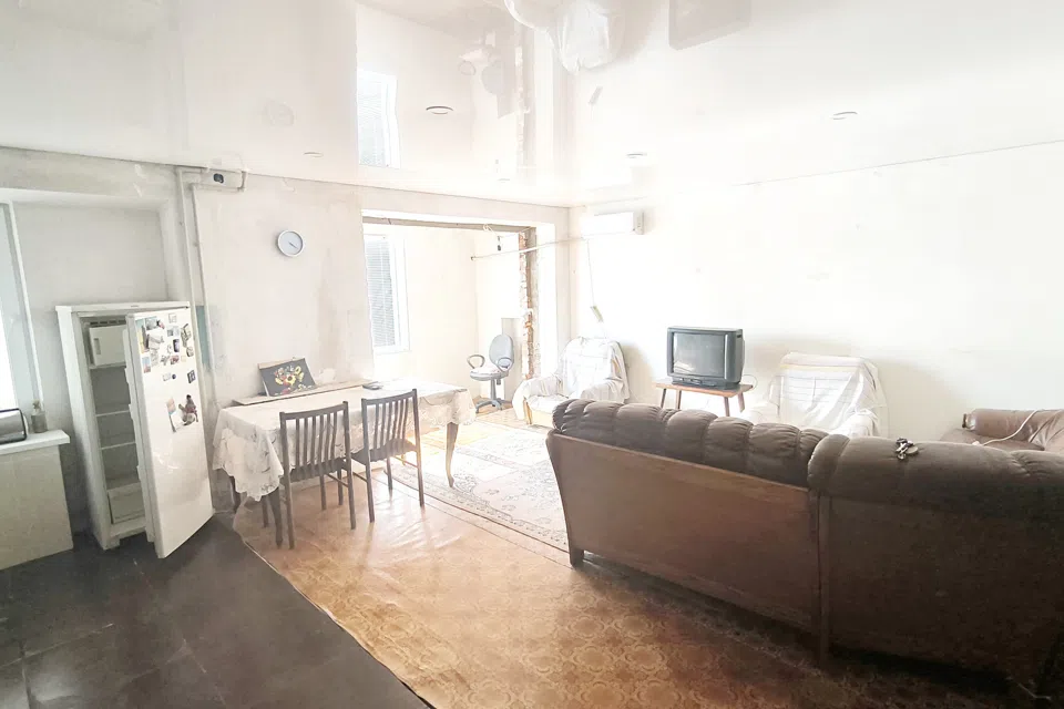 Продаётся 4-комнатная квартира, 92 м²