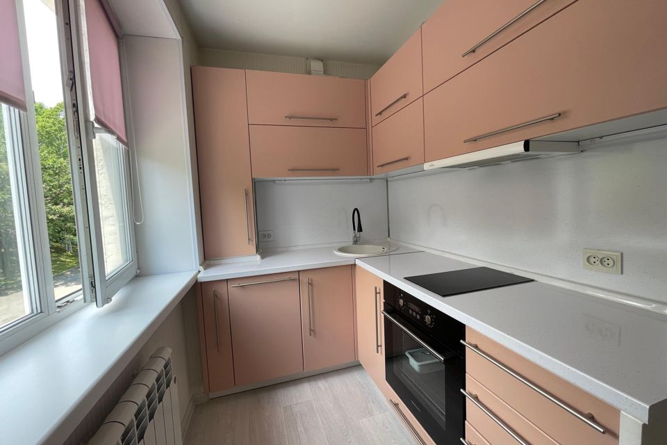Продаётся 3-комнатная квартира, 56.6 м²